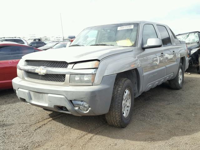 3GNEK13T92G115827 - 2002 CHEVROLET AVALANCHE GOLD photo 2