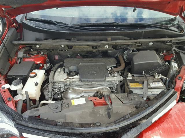 JTMZFREV5GJ079670 - 2016 TOYOTA RAV4 LE RED photo 7