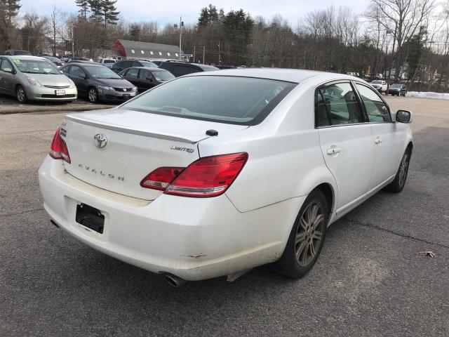 4T1BK36B85U056261 - 2005 TOYOTA AVALON XL WHITE photo 8