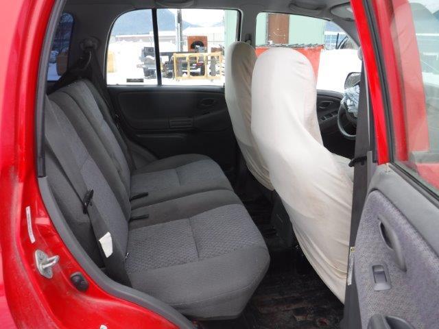 2CNBJ734316957613 - 2001 CHEVROLET TRACKER ZR RED photo 6