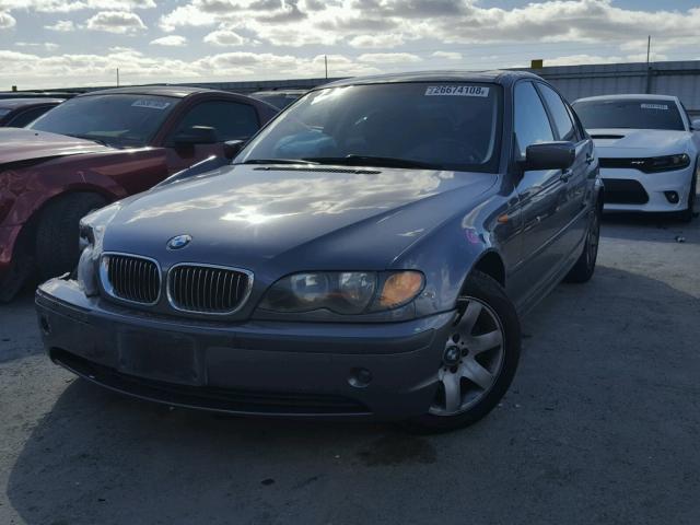 WBAAZ33403PH35020 - 2003 BMW 325 I GRAY photo 2