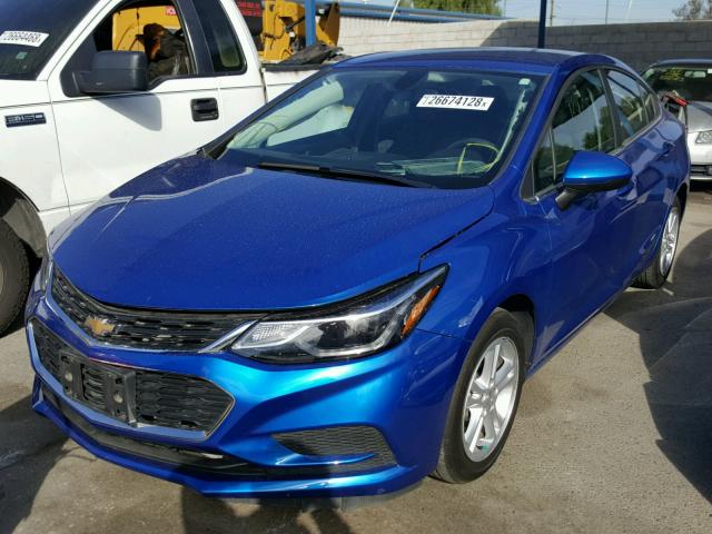 1G1BE5SM7H7213787 - 2017 CHEVROLET CRUZE LT BLUE photo 2