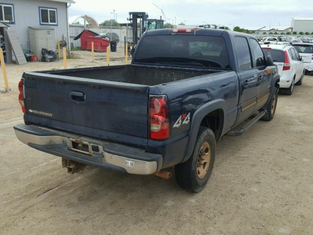 1GCGK13UX6F108824 - 2006 CHEVROLET SILVERADO BLUE photo 4