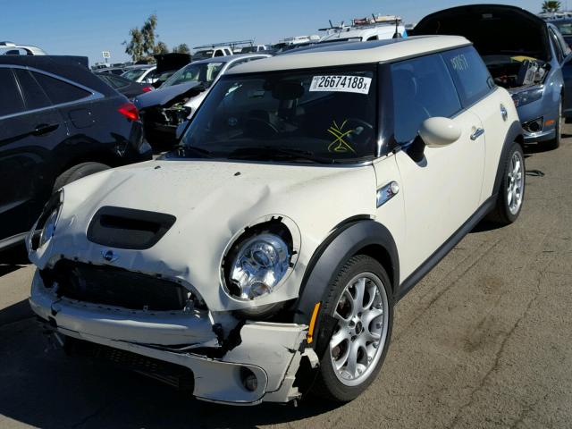 WMWMF7C58ATW89265 - 2010 MINI COOPER S WHITE photo 2