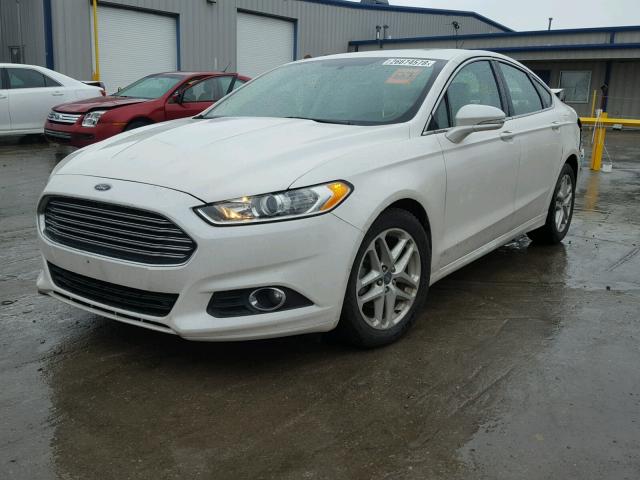 3FA6P0HR2DR167416 - 2013 FORD FUSION SE WHITE photo 2