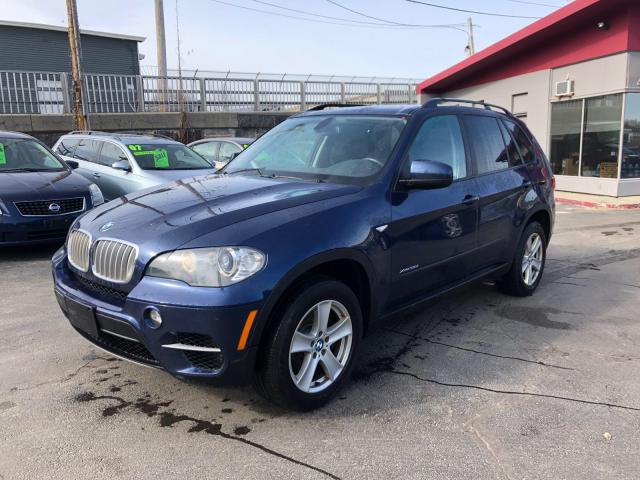 5UXZW0C55BL657762 - 2011 BMW X5 XDRIVE3 BLUE photo 2