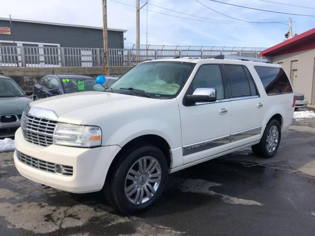 5LMFL285X7LJ12514 - 2007 LINCOLN NAVIGATOR WHITE photo 2