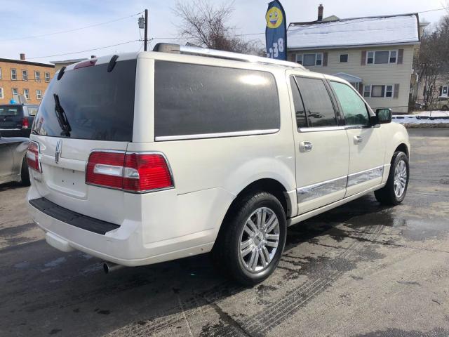 5LMFL285X7LJ12514 - 2007 LINCOLN NAVIGATOR WHITE photo 4