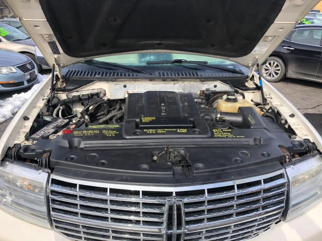 5LMFL285X7LJ12514 - 2007 LINCOLN NAVIGATOR WHITE photo 5