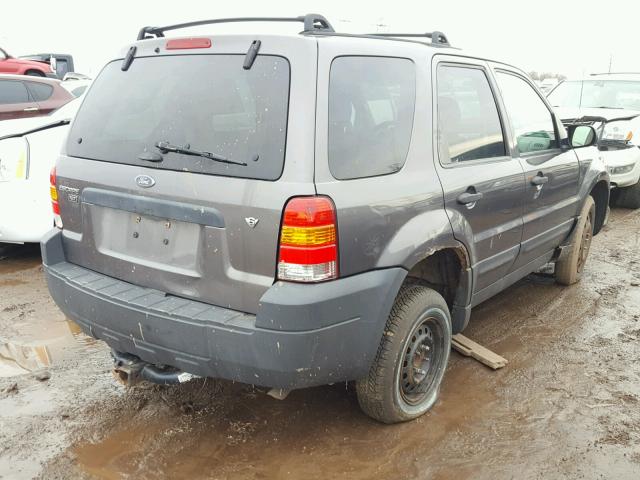 1FMYU03195KC51215 - 2005 FORD ESCAPE XLT GRAY photo 4