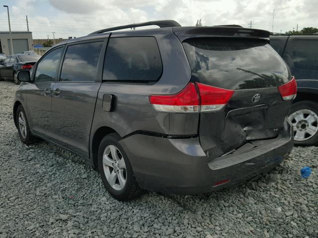 5TDKK3DC5BS128243 - 2011 TOYOTA SIENNA LE CHARCOAL photo 3