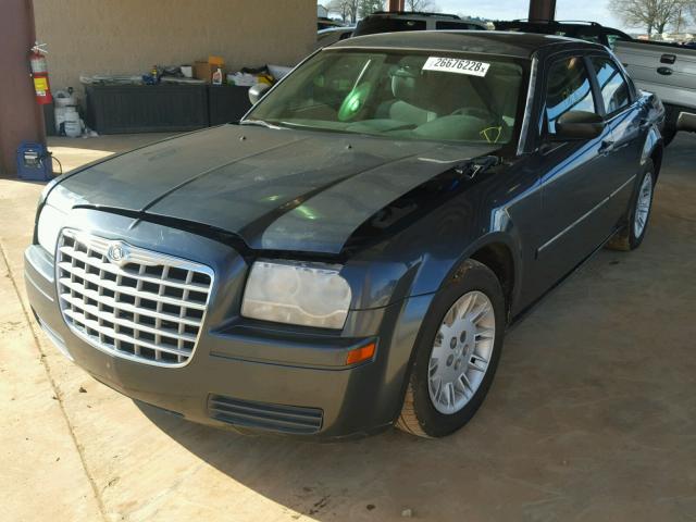 2C3KA43R67H710926 - 2007 CHRYSLER 300 GRAY photo 2