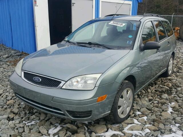 1FAFP36NX6W125688 - 2006 FORD FOCUS ZXW GRAY photo 2