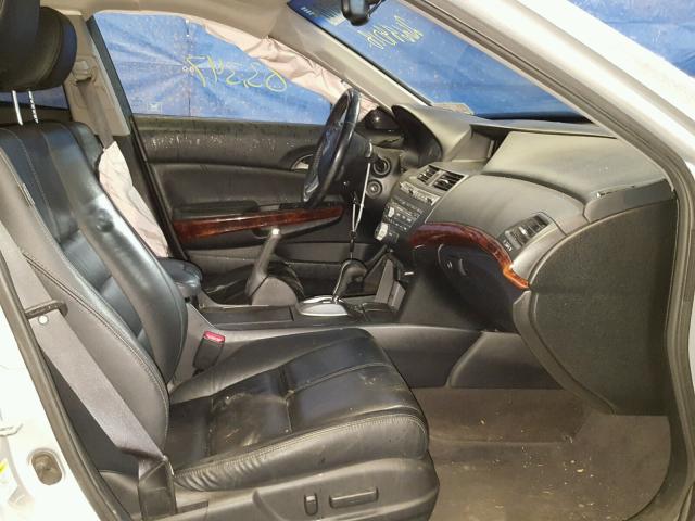 5J6TF2H59AL016196 - 2010 HONDA ACCORD CRO SILVER photo 5