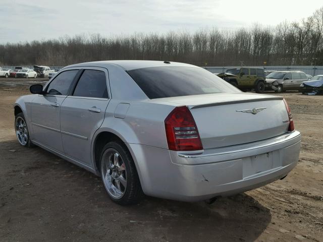 2C3KA63H27H764419 - 2007 CHRYSLER 300C GRAY photo 3