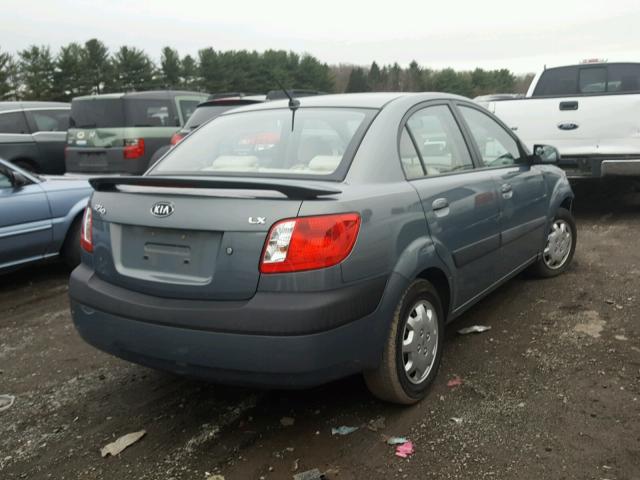 KNADE123276225511 - 2007 KIA RIO BASE GRAY photo 4