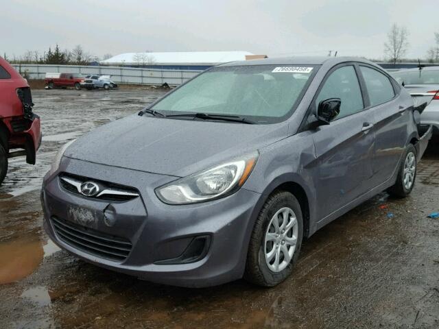 KMHCT4AEXEU633557 - 2014 HYUNDAI ACCENT GLS CHARCOAL photo 2