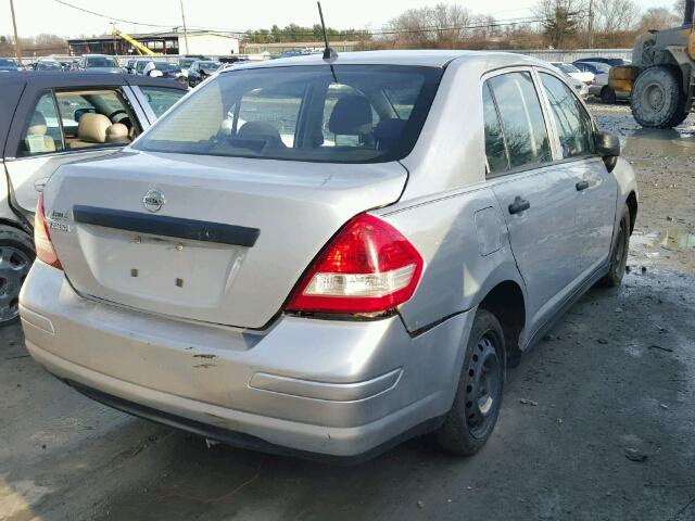 3N1CC11E09L421627 - 2009 NISSAN VERSA S SILVER photo 4