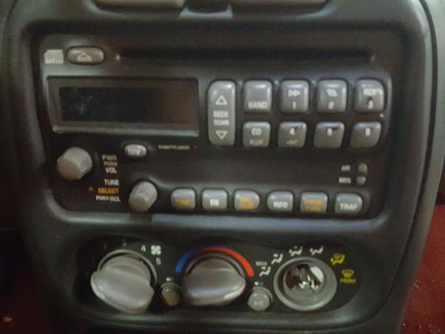 1G2NE52F42C141617 - 2002 PONTIAC GRAND AM S 白色 照片 9