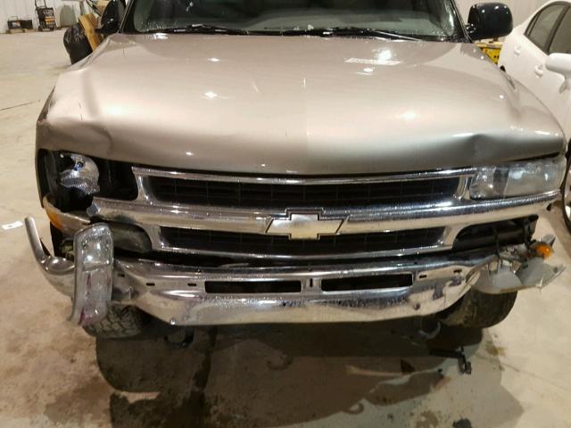 1GNEK13T41R101980 - 2001 CHEVROLET TAHOE K150 BEIGE photo 7