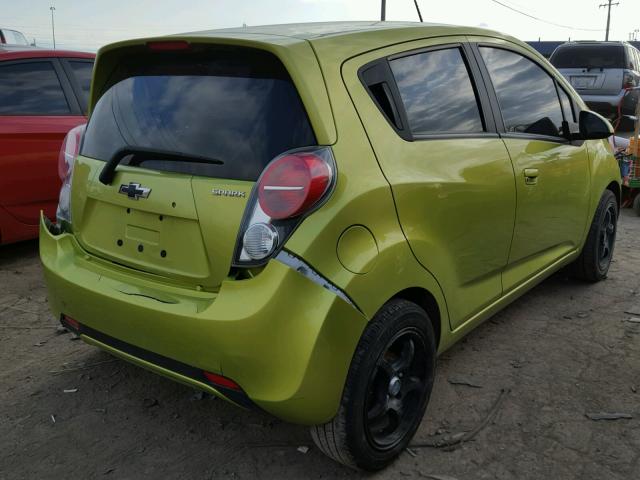 KL8CD6S90DC501578 - 2013 CHEVROLET SPARK 1LT Зеленый фото 4