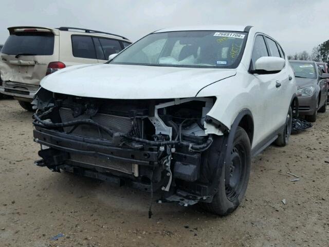 KNMAT2MT7HP511266 - 2017 NISSAN ROGUE S WHITE photo 2