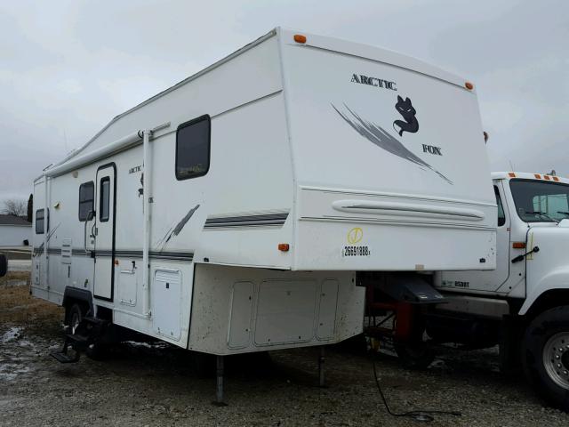 4N15E292120200316 - 2002 ARCT FOX CAMPER WHITE photo 1