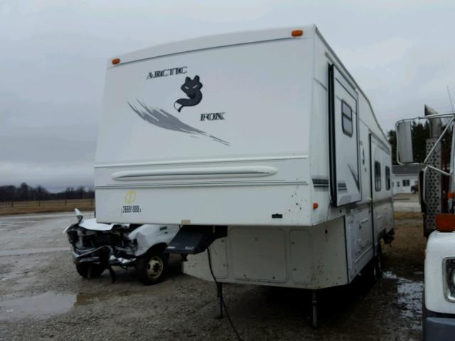 4N15E292120200316 - 2002 ARCT FOX CAMPER WHITE photo 2