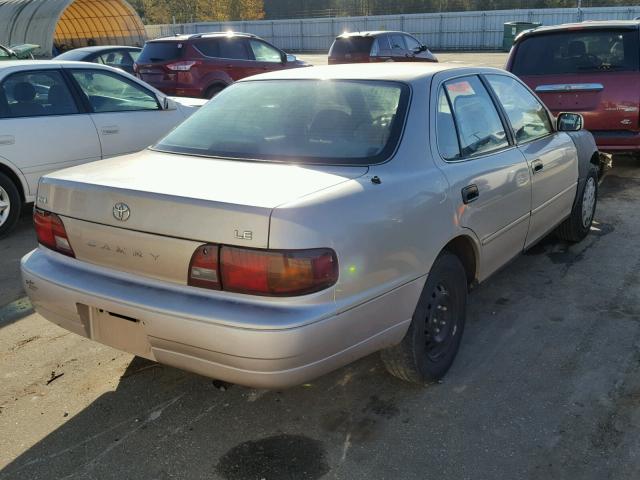 4T1BG12K3TU824561 - 1996 TOYOTA CAMRY DX GOLD photo 4