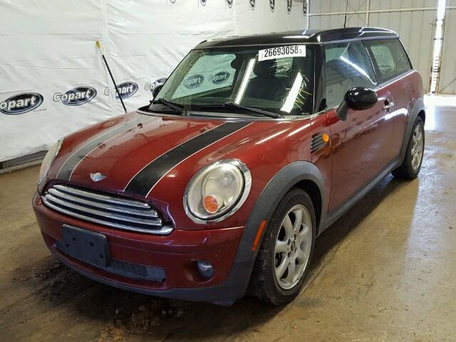 WMWML33569TX34247 - 2009 MINI COOPER CLU BURGUNDY photo 2