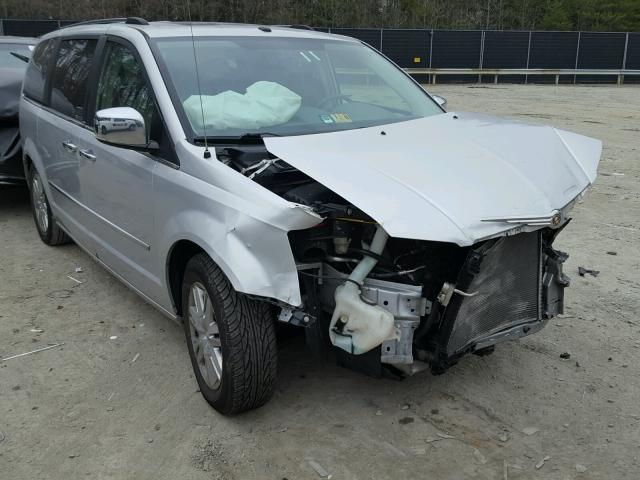 2A8HR64X78R663790 - 2008 CHRYSLER TOWN & COU SILVER photo 1