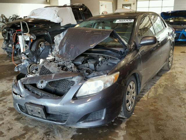 2T1BU4EE6AC195974 - 2010 TOYOTA COROLLA BA GRAY photo 2