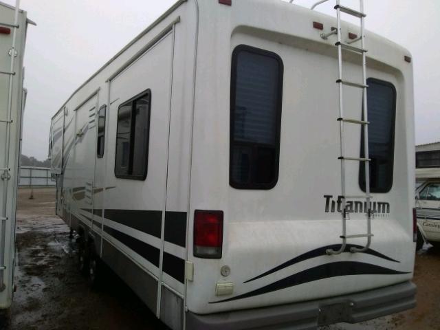 2GRFW34T88S084843 - 2008 TITA TRAILER WHITE photo 3