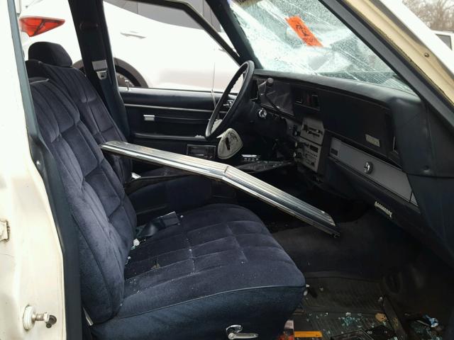 1G1BN69HXFX131323 - 1985 CHEVROLET CAPRICE CL 白色 照片 5