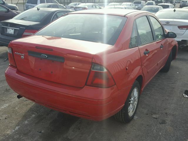 1FAFP34N47W293721 - 2007 FORD FOCUS ZX4 RED photo 4