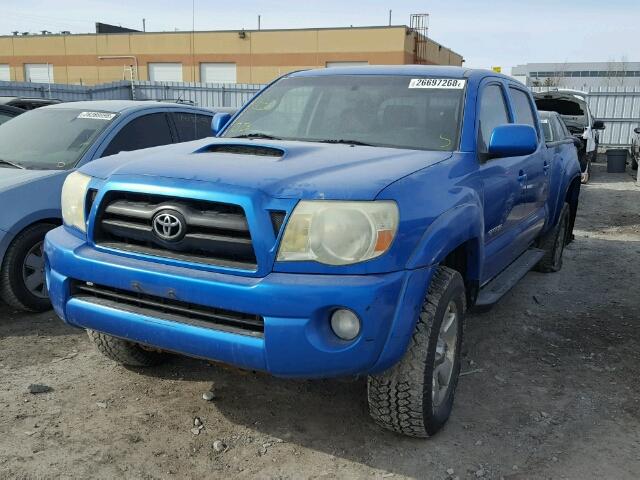 5TEMU52N07Z365803 - 2007 TOYOTA TACOMA DOU BLUE photo 2