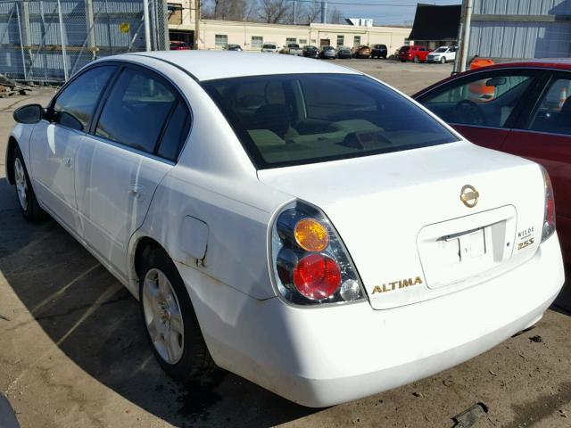 1N4AL11D92C292192 - 2002 NISSAN ALTIMA BAS WHITE photo 3