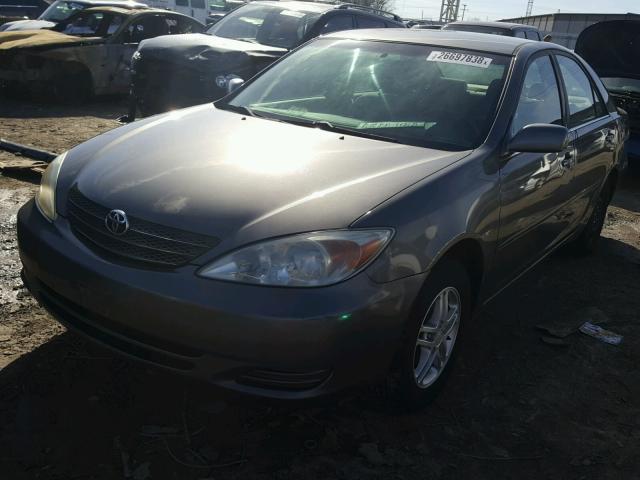 JTDBE32K230170794 - 2003 TOYOTA CAMRY LE GRAY photo 2