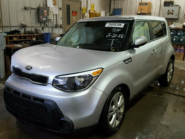 KNDJP3A59F7787915 - 2015 KIA SOUL + SILVER photo 2