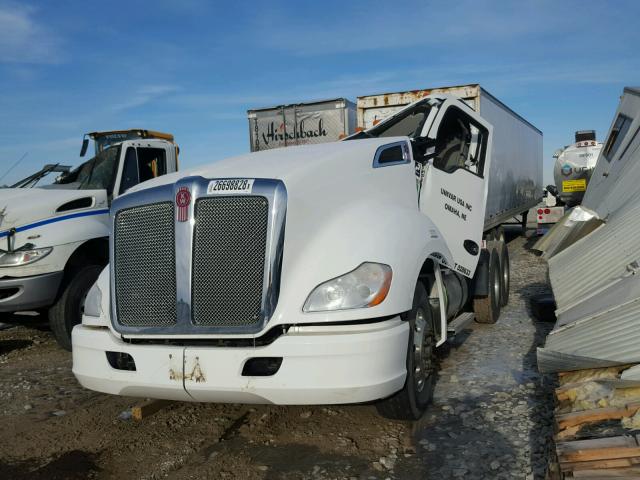 1XKYDP9XXFJ468213 - 2015 KENWORTH CONSTRUCTI WHITE photo 2