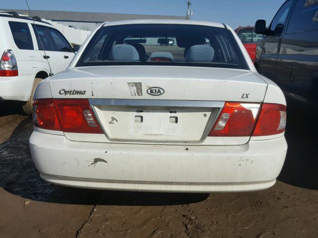 KNAGD126155420397 - 2005 KIA OPTIMA LX WHITE photo 10