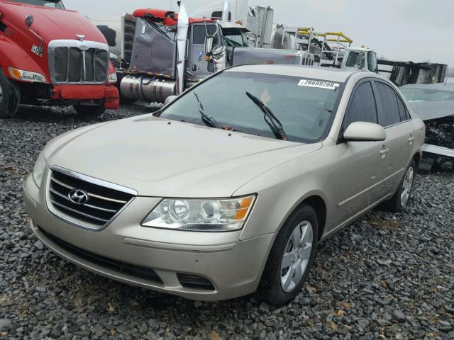 5NPET46C59H462690 - 2009 HYUNDAI SONATA GLS BROWN photo 2