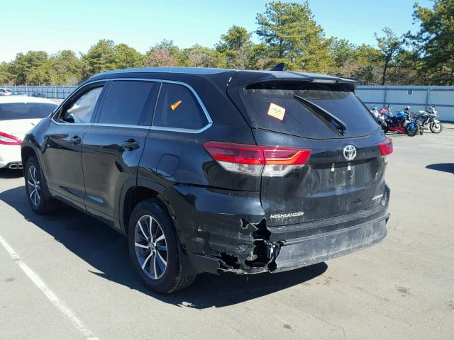 5TDJZRFH1HS465617 - 2017 TOYOTA HIGHLANDER BLACK photo 3