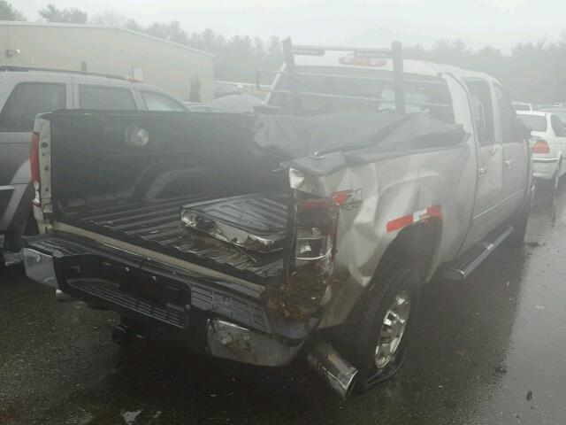 1GTHK23628F104166 - 2008 GMC SIERRA K25 GRAY photo 4