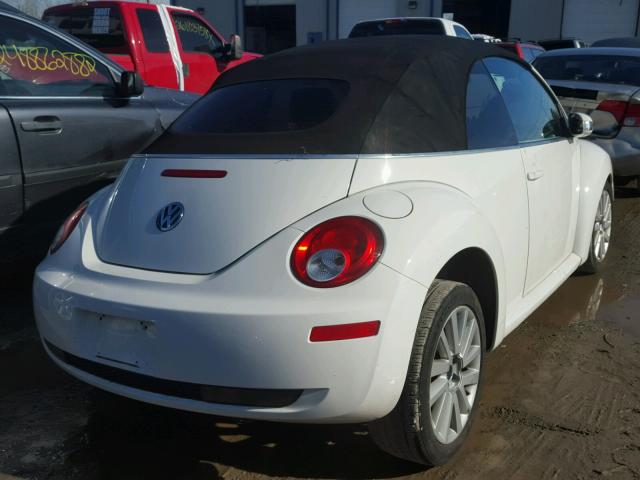 3VWRG3AL4AM006246 - 2010 VOLKSWAGEN NEW BEETLE 白色 照片 4