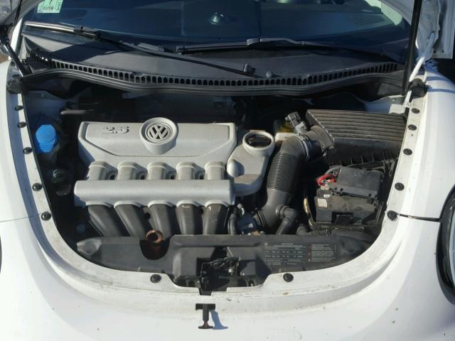 3VWRG3AL4AM006246 - 2010 VOLKSWAGEN NEW BEETLE 白色 照片 7