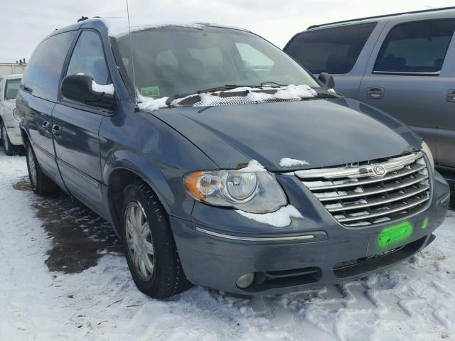 2C8GP64L05R473863 - 2005 CHRYSLER TOWN & COU GREEN photo 1