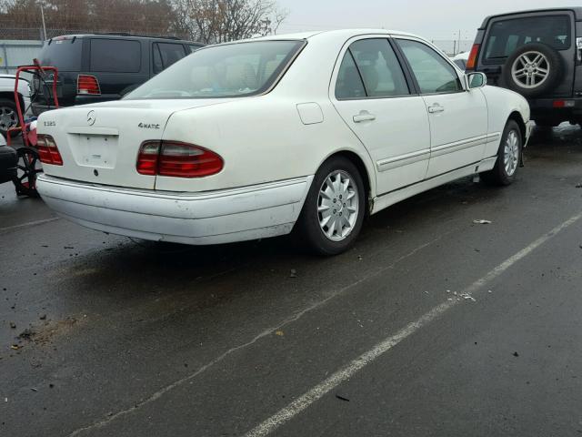 WDBJF82J92X067602 - 2002 MERCEDES-BENZ E 320 4MAT WHITE photo 4