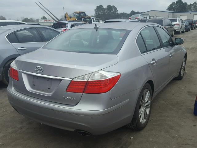 KMHGC4DE2BU123924 - 2011 HYUNDAI GENESIS 3. SILVER photo 4