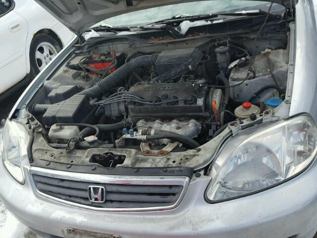 2HGEJ6613YH569911 - 2000 HONDA CIVIC BASE SILVER photo 7